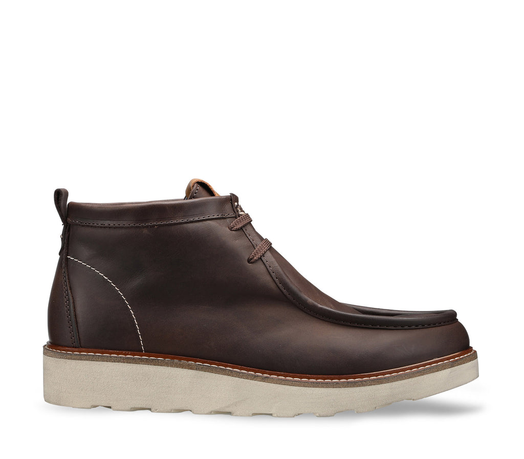 Men's brown leather lace-up boot