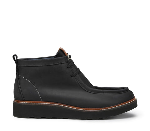 Black Men's Boot with Strings and Black Rubber Sole